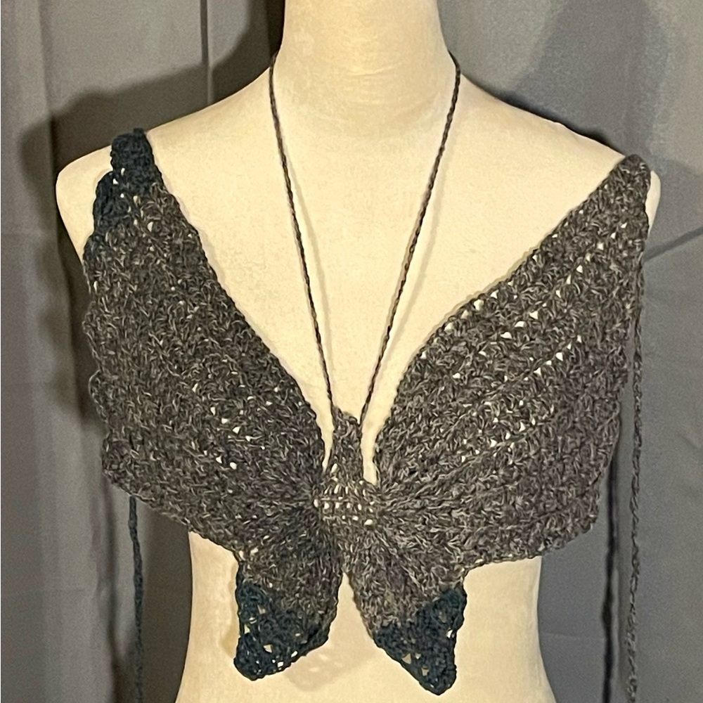 Gray Teal Butterfly Bohemian Crop Top Handmade 100% Cotton

Medium 

Adjustable